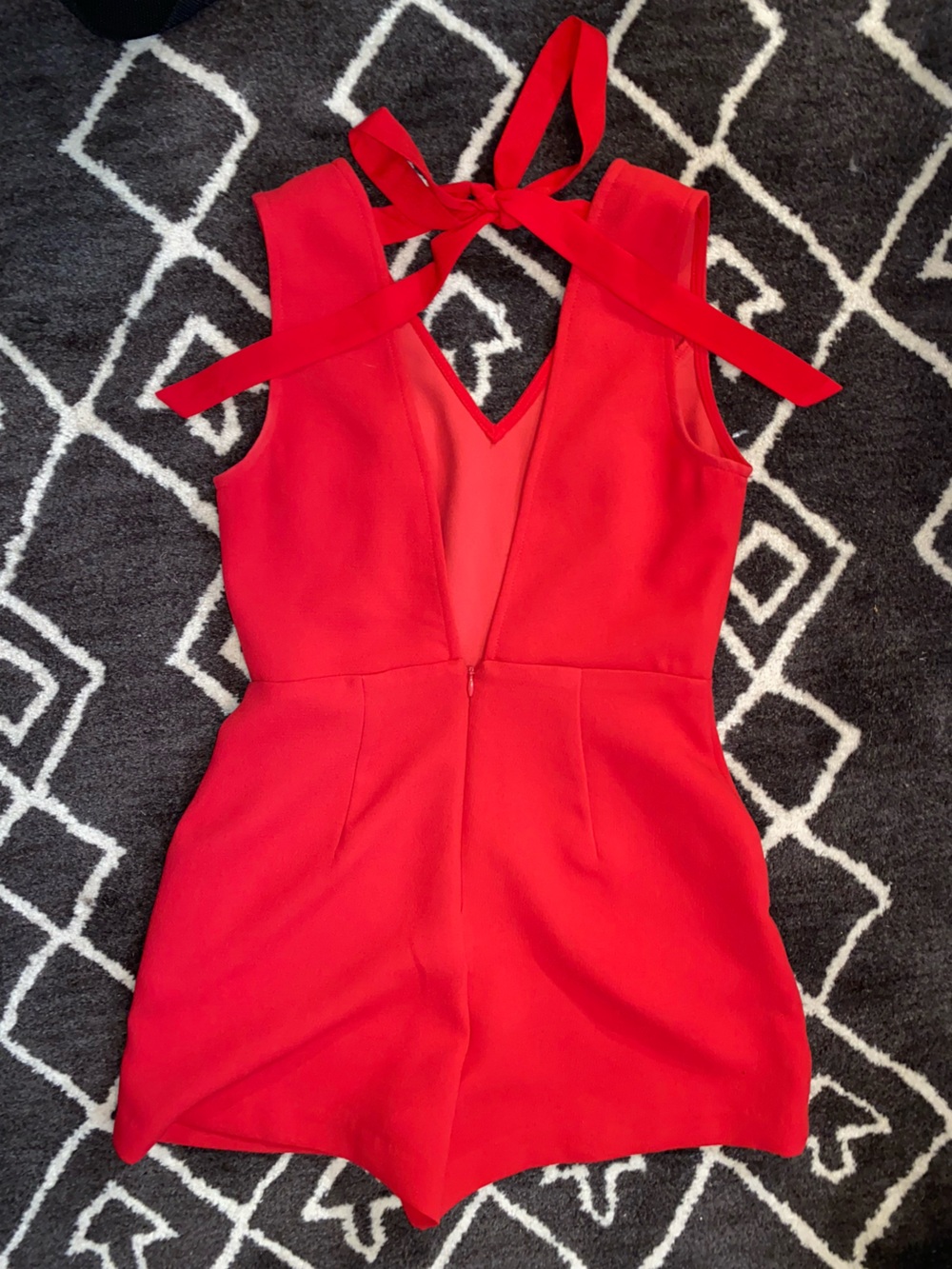 BCBGeneration Red Sleeveless Tie-Back Romper Size 2